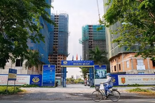 Bị thu giữ loạt nhà đất, Địa ốc Hoàng Quân còn nợ ngân hàng bao nhiêu tiền?