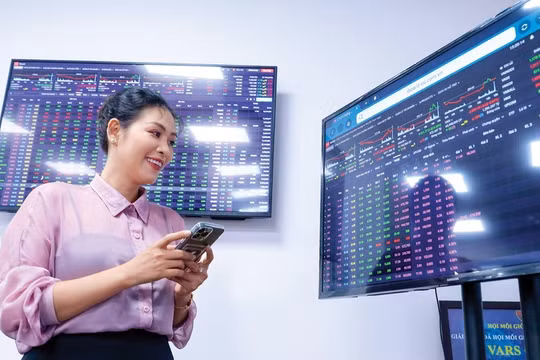 Ban hành Quy chế giám sát tăng cường với giao dịch chứng khoán trong kỳ cơ cấu chỉ số FTSE Russell
