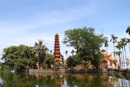 Gỡ nút thắt để hồ Tây, Hà Nội thành trung tâm du lịch hấp dẫn