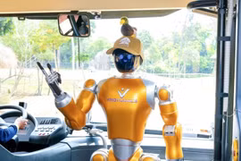 Robot hình người VinDynamics thử nghiệm thực tế tại Vinpearl Safari Phú Quốc: Bước tiến dài của trí tuệ nhân tạo Việt Nam