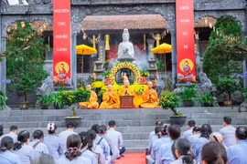 Đại lễ Phật đản 2026 diễn ra trang nghiêm trên đỉnh Fansipan