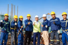 Đào tạo từ đầu hơn 95% công nhân tuyển mới, VinCons giải bài toán chất lượng lao động tại các siêu công trình thế nào?