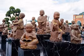 Núi Bà Đen sẽ nhận kỷ lục triển lãm sắp đặt nghệ thuật gốm tâm linh quy mô lớn nhất Việt Nam vào ngày 29/8