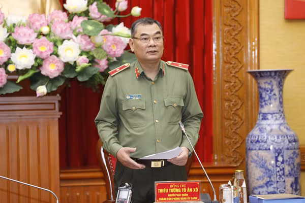 Thiếu tướng Tô Ân Xô, Chánh văn phòng Bộ Công an đồng chủ trì buổi họp báo Thiếu tướng Tô Ân Xô, Chánh văn phòng Bộ Công an đồng chủ trì buổi họp báo