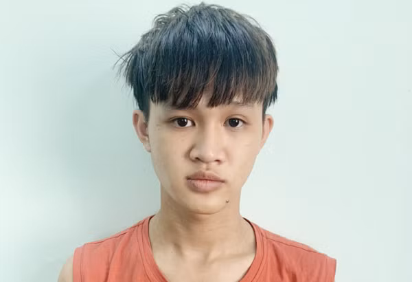 Dương Văn Tuấn tại cơ quan công an