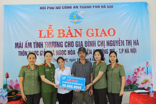 Hội phụ nữ CATP có nhiều hoạt động thiết thực, tương thân tương ái giúp đỡ gia đình có hoàn cảnh khó khăn