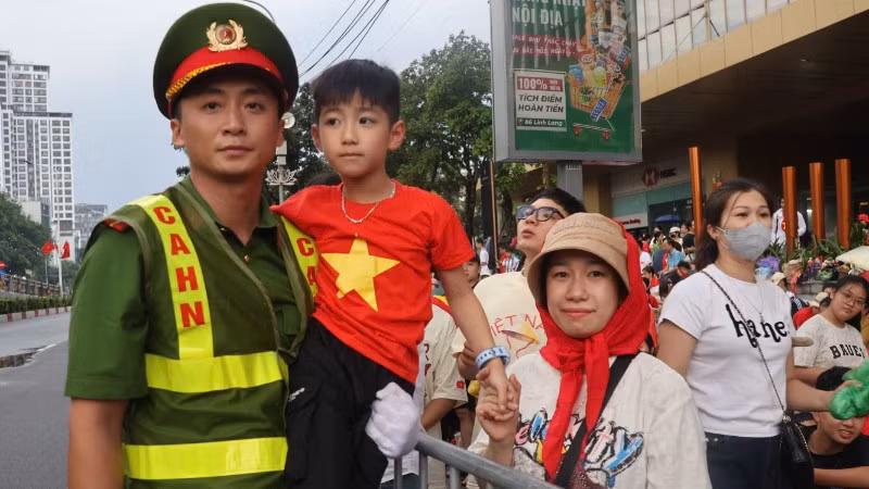 Công an Thủ đô luôn đặt sự an toàn của nhân dân lên trên hết