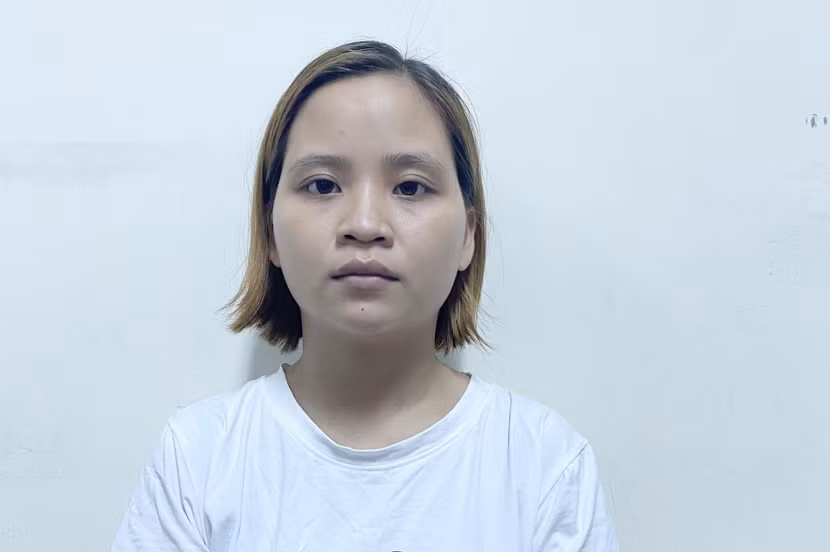 Nguyễn Thị Linh tại cơ quan công an