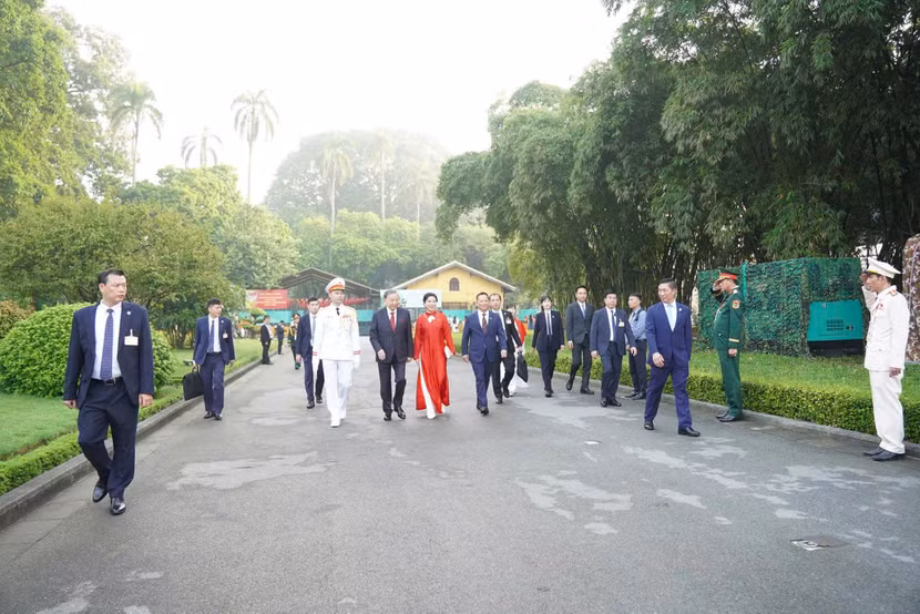 Lực lượng Cảnh vệ bảo vệ các đồng chí lãnh đạo Đảng, Nhà nước đến dự Đại lễ A80
