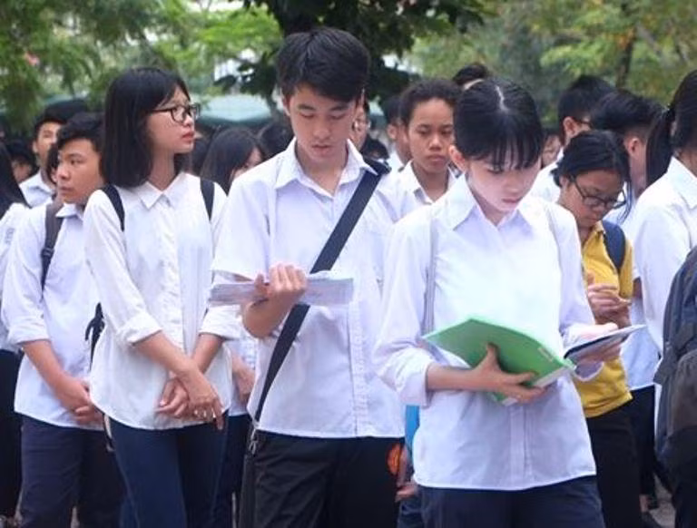 Hơn 93.000 thí sinh Hà Nội chuẩn bị dự kỳ thi tuyển sinh lớp 10 công lập 2021 vào 10/6 Hơn 93.000 thí sinh Hà Nội chuẩn bị dự kỳ thi tuyển sinh lớp 10 công lập 2021 vào 10/6