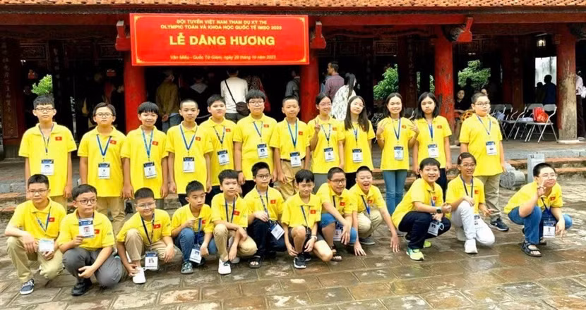 Đoàn Việt Nam đã xuất sắc giành giải Nhất toàn đoàn với 24 huy chương kỳ thi IMSO 2023 Đoàn Việt Nam đã xuất sắc giành giải Nhất toàn đoàn với 24 huy chương kỳ thi IMSO 2023