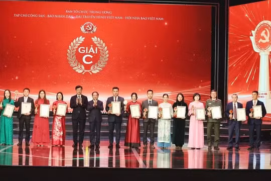 Khởi động Giải Búa liềm vàng lần thứ XI: Đẩy mạnh, nâng cao hiệu quả tuyên truyền xây dựng Đảng trên báo chí