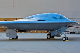 Mỹ trang bị cho oanh tạc cơ B-21 Raider tên lửa không chiến... tầm xa 1.850 km?