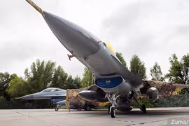 Phi công tiêm kích F-16 Ukraine đối diện tình trạng không chiến mà... không có tên lửa
