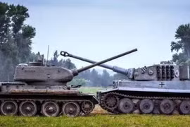 Xe tăng T-34-85 đối đầu Tiger: Ai thực sự có lợi thế?