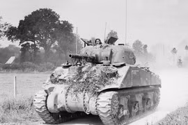 Xe tăng M4 Sherman của Mỹ trong thế chiến II mạnh đến đâu?