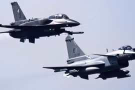 J-10CE và F-16: 2 tiêm kích hạng nhẹ khác nhau thế nào?