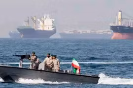 Iran lần đầu bàn với Oman về tương lai eo biển Hormuz sau thỏa thuận với Mỹ