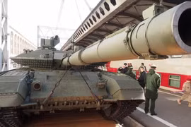 Pháo 125 mm trên xe tăng T-90M có sức mạnh ra sao?