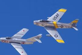 MiG-15 và F-86: Cuộc đấu giữa hai tiêm kích phản lực đầu tiên trên thế giới