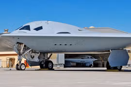 B-21 bay lần đầu: Bước ngoặt của chương trình oanh tạc cơ tàng hình Mỹ
