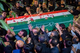 Biển người Iran đổ về thủ đô Tehran tiễn biệt cố Lãnh tụ Tối cao Ali Khamenei