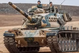 Vì sao xe tăng chủ lực M60 Patton của Mỹ lại có thân hình cao lớn?