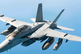  Máy bay EA-18G Growler gây nhiễu radar đối phương bằng cách nào?