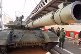 Vì sao xe tăng Nga thường ưu tiên pháo cỡ lớn?