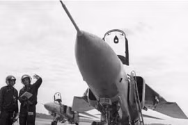 MiG-23: Vì sao Liên Xô từ bỏ cánh tam giác cố định?
