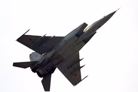 Tiêm kích MiG-25 đạt Mach 3 để làm gì?