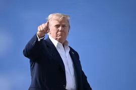 Ông Trump dọa giáng đòn vào ‘pháo đài bất khả xuyên phá’ của Iran