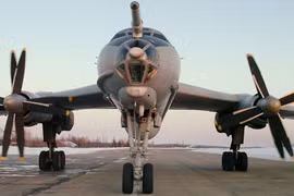 Tu-142: 'Sát thủ săn ngầm khổng lồ Nga' hoạt động như thế nào?
