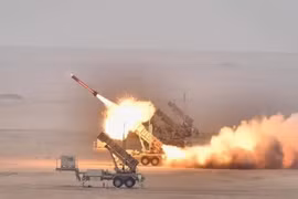 Iran tuyên bố tập kích tổ hợp phòng không Patriot ở Kuwait, cảnh báo mở rộng đòn đáp trả