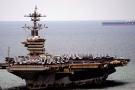 Vì sao tàu sân bay USS Abraham Lincoln hoen rỉ sau 250 ngày trên biển?