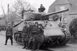 Mỹ đã cấp cho Liên Xô hơn 4.000 xe tăng M4 Sherman như thế nào?