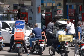 Iran kêu gọi người dân tiết kiệm xăng