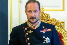 Vua Haakon VIII chính thức tiếp quản ngai vàng Na Uy