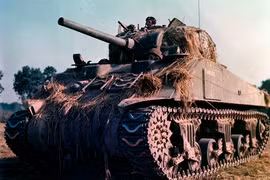 M4 Sherman: Vì sao xe tăng Mỹ có thể xuất hiện trên nhiều chiến trường?