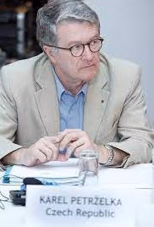 Nhà ngoại giao Tiệp Khắc Karel Petrzelka sưu tầm và khảo cứu nhiều loài lan Việt Nam