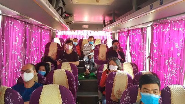 Người dân đi lại dịp nghỉ Tết gặp vấn đề về trật tự, ATGT có thể phản ánh tới các số điện thoại đường dây nóng để được tiếp nhận