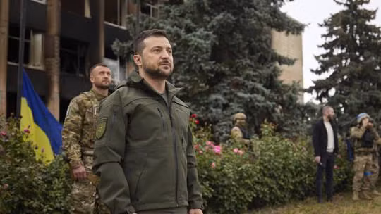 Tổng thống Ukraine bị tai nạn giao thông ở Kiev nhưng ‘không bị thương nghiêm trọng’ ảnh 1 Tổng thống Ukraine bị tai nạn giao thông ở Kiev nhưng ‘không bị thương nghiêm trọng’ ảnh 1