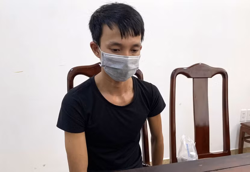 Dương Văn Quỳnh bị cảnh sát bắt giữ. Ảnh: Zing Dương Văn Quỳnh bị cảnh sát bắt giữ. Ảnh: Zing