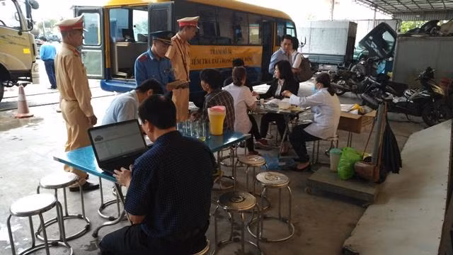 Lực lượng chức năng sẽ xử lý nghiêm với lái xe bị phát hiện dương tính với ma túy Lực lượng chức năng sẽ xử lý nghiêm với lái xe bị phát hiện dương tính với ma túy