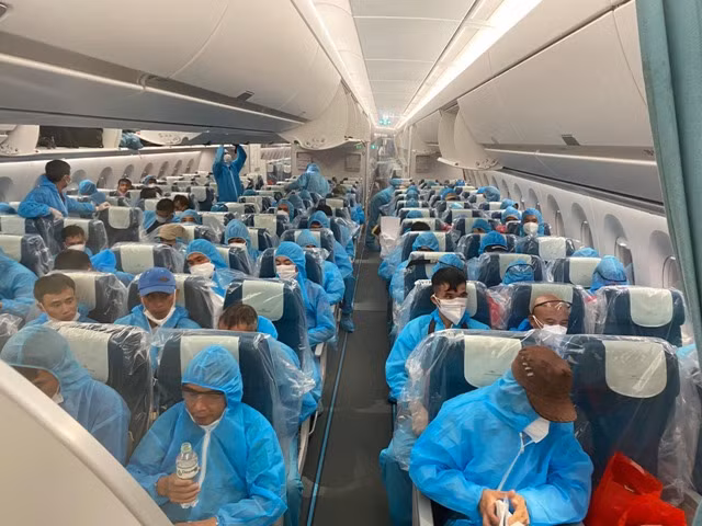Người dân cần cảnh giác đối với lời mời chào, quảng cáo bán vé máy bay đưa công dân Việt Nam về nước