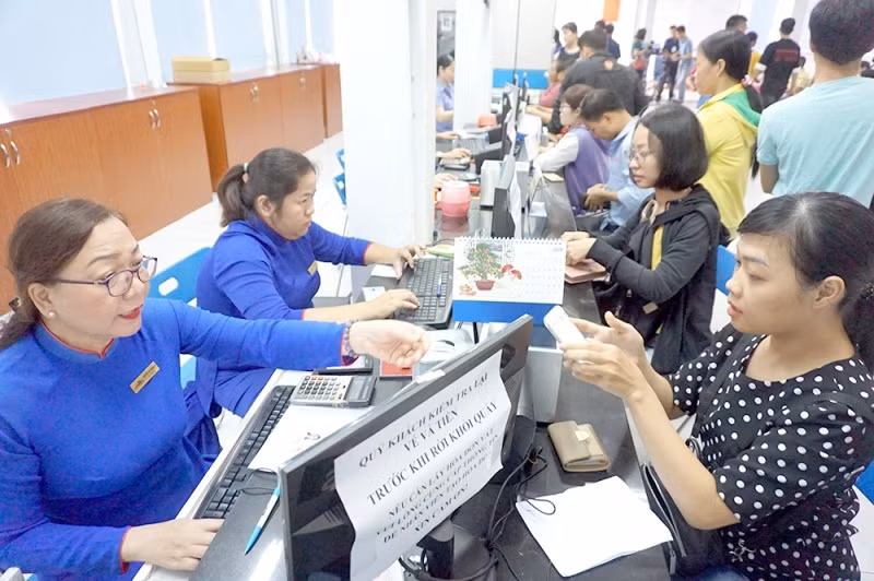 Đường sắt mở bán vé tàu Tết Tân Sửu 2021 đợt 2 từ 9h sáng mai, 25/11 Đường sắt mở bán vé tàu Tết Tân Sửu 2021 đợt 2 từ 9h sáng mai, 25/11