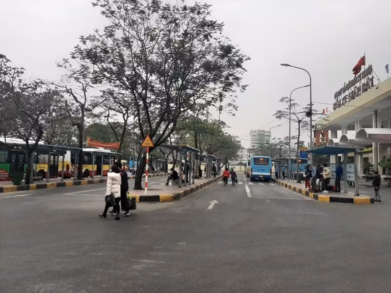 Bến xe Giáp Bát ngày cao điểm mùng 7 Tết Nguyên đán Tân Sửu- ngày nghỉ cuối cùng trong kỳ nghỉ Tết