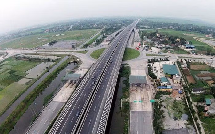 Phó Thủ tướng Lê Văn Thành yêu cầu trong năm 2022 phải hoàn thành 361km cao tốc Bắc-Nam