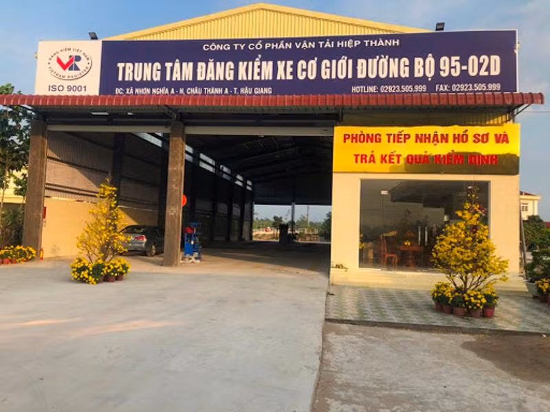 Nhiều Trung tâm đăng kiểm vi phạm thời gian qua đã bị Cục Đăng kiểm Việt Nam tạm đình chỉ hoạt động có thời hạn