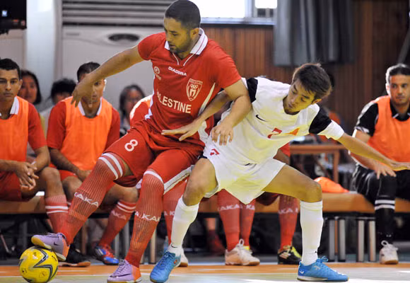 Tuyển Futsal Việt Nam tức tưởi chia tay AIMAG 2013 ảnh 1